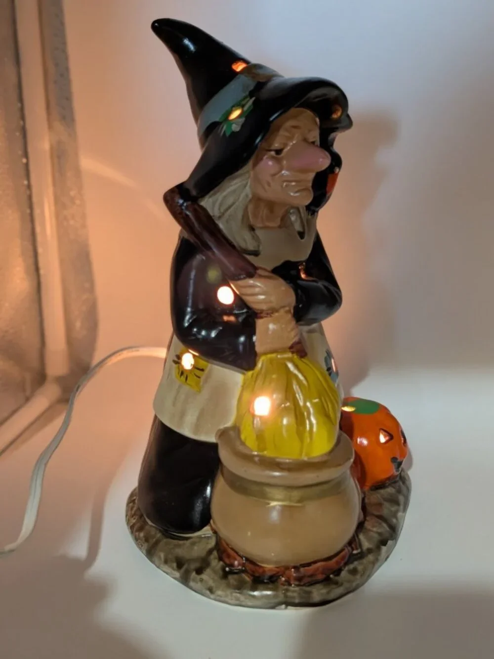 Vintage Witch Halloween Electric Light Stirring Cauldron  decor